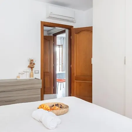 Tirso Casa In Centro Free Parking & Wifi Apartment