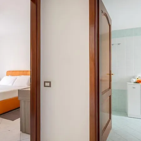 Tirso Casa In Centro Free Parking & Wifi アパート *